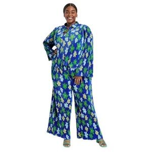 Sammy B Women's Blue Flower Power Wide Leg Pleated Trousers